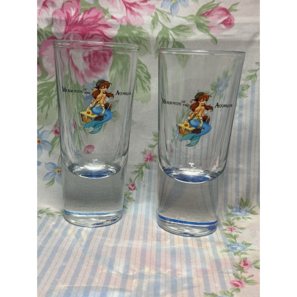 Mermaids of the Aquarium Drinking Glasses Set of 2 5.5" Blue Bottom Nautical Art
